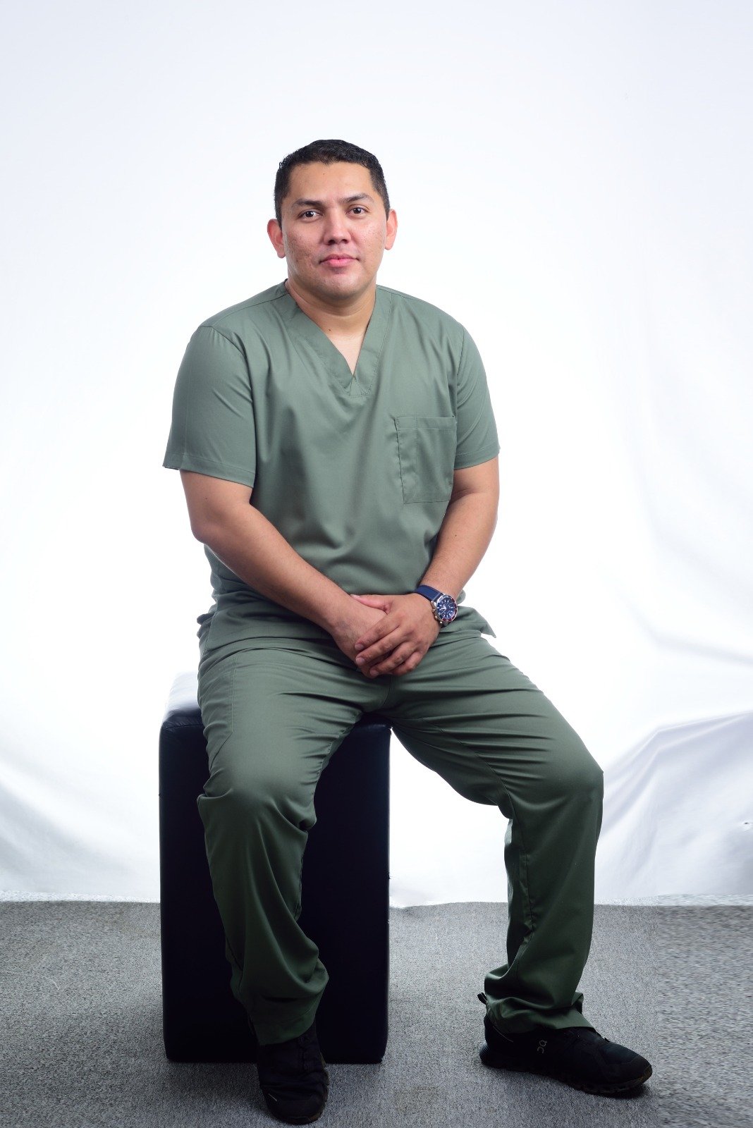 Dr. Bryan Urroz Rener